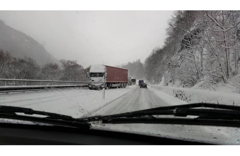 Foto: Aktuálna situácia na cestách v Žiline - platí aj výstraha