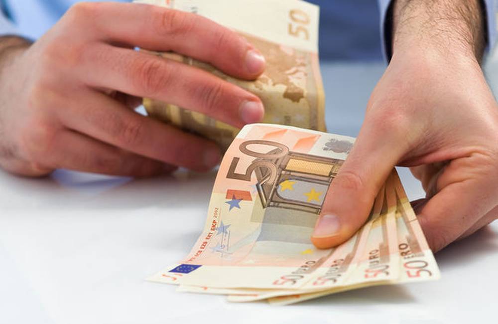 Priemerný hrubý plat v Žiline je 927 eur mesačne