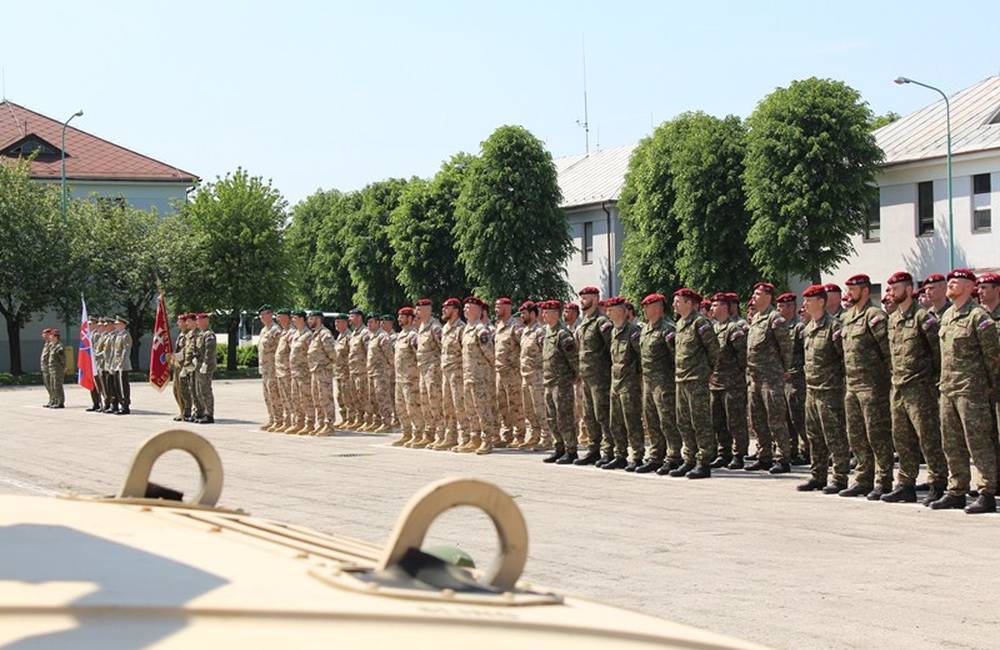Foto: Vojaci z 5. pluku odchádzajú do Afganistanu na mierovú misiu