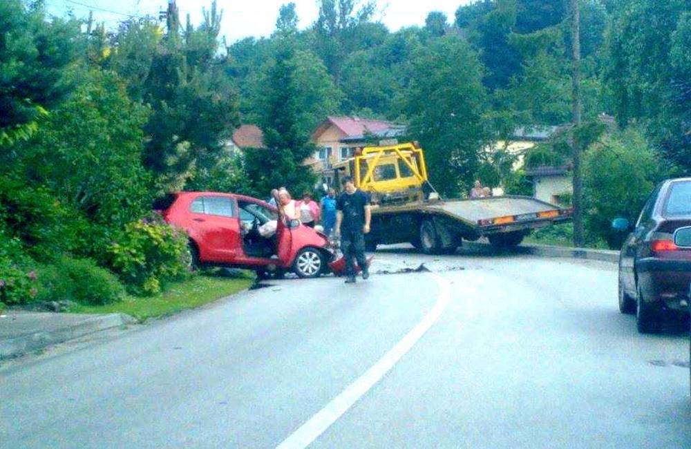 Foto: Aktuálne: Dopravná nehoda vo Višňovom