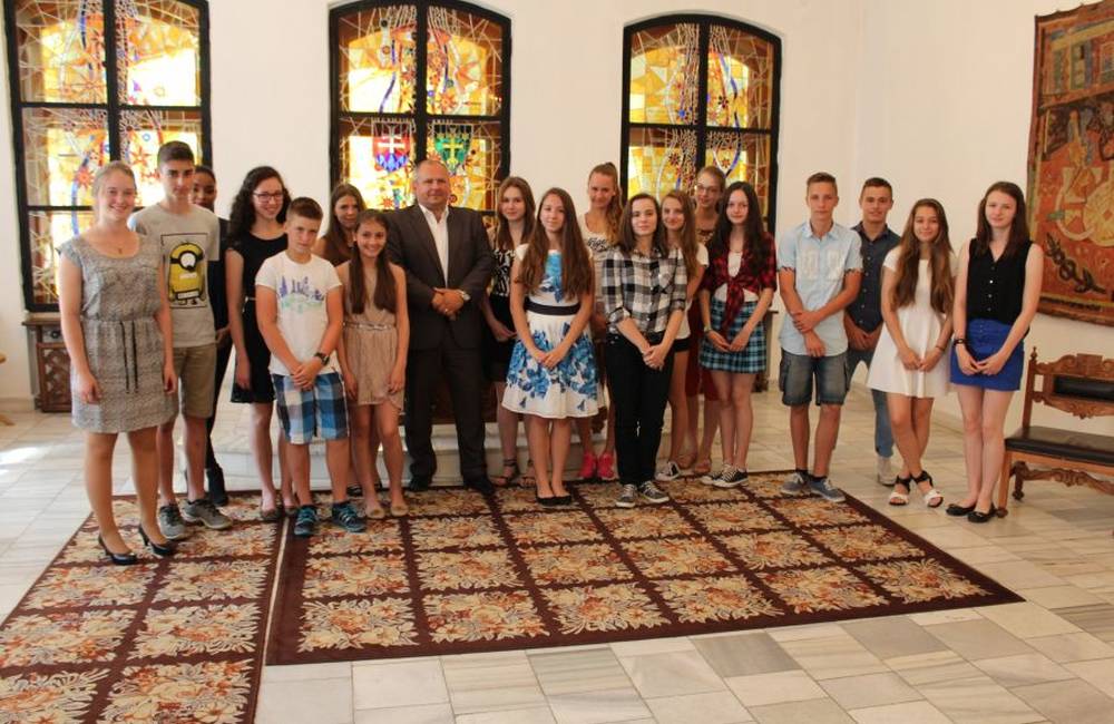 Foto: Primátor Igor Choma ocenil najlepších žilinských žiakov