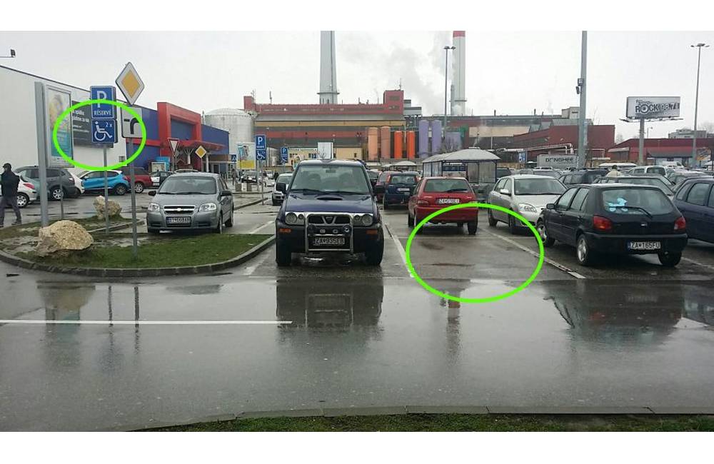 Pozor na pokuty pri hypertescu! Polícia sleduje parkovacie miesta pre ZŤP aj zákazy odbočenia
