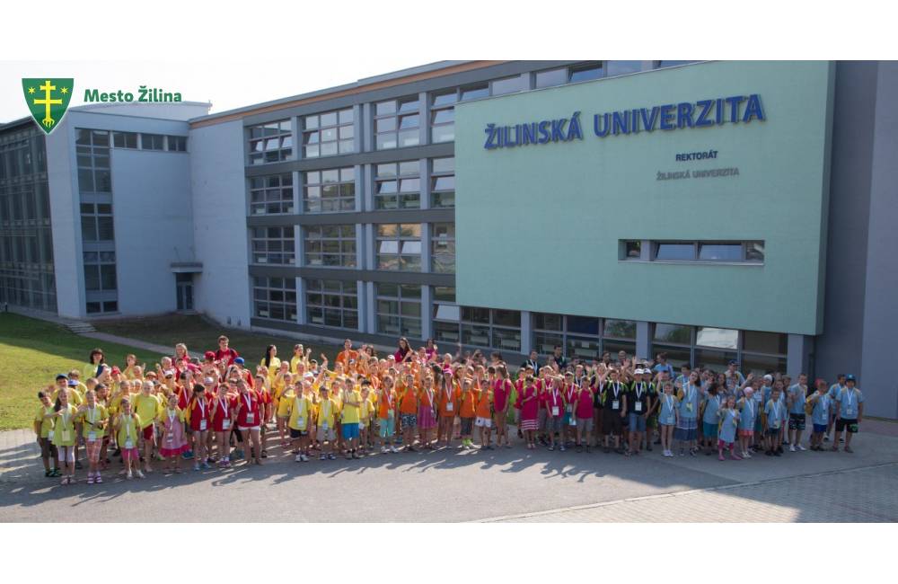 Foto: Cez prázdniny bude na UNIZA študovať 150 bakalárikov