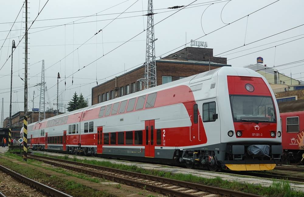 Foto: ZSSK nakupuje 25 nových vlakov za 160 miliónov eur, stanicu budú mať v Žiline