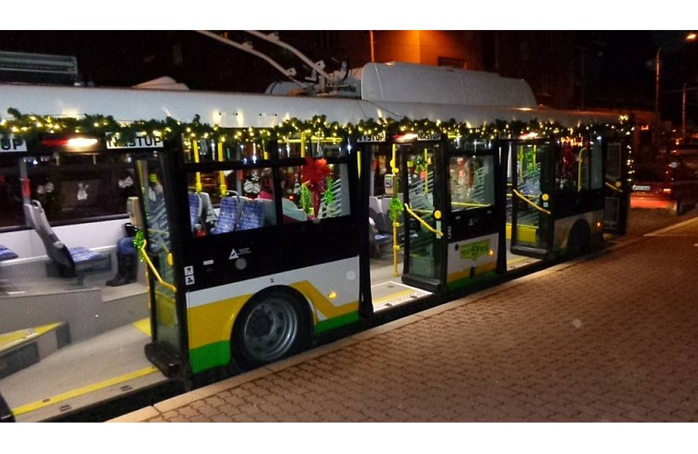 Foto: Vianočný trolejbus bude jazdiť aj tento rok