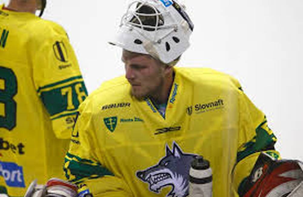 Foto: Medzi tromi najlepšími hráčmi uplynulého týždňa hokejovej extraligy aj brankár vlkov Tomek