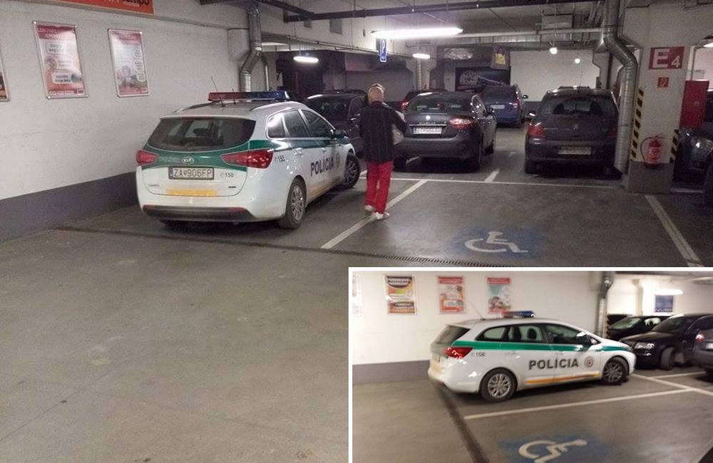 Foto: Policajti parkovali na mieste pre ZŤP. Čitateľ je rozhorčený, muži zákona mali na to dôvod