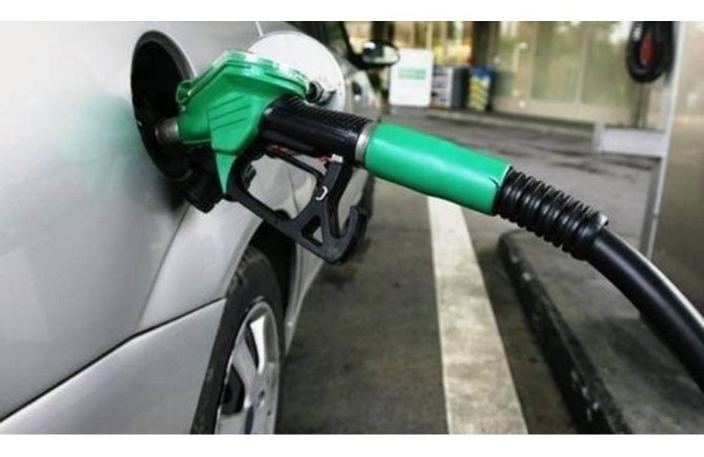 Foto: Ceny palív stále klesajú, benzín a nafta budú do konca roka ešte lacnejšie