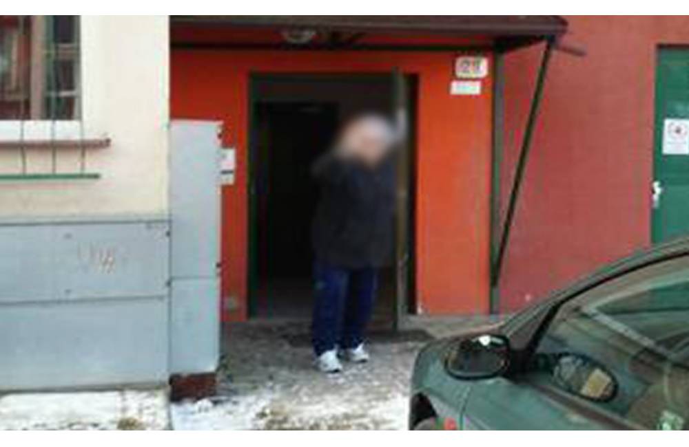 Foto: Neznáma žena na Hájiku vyberá schránky susedom, nezastavia ju ani napomenutia