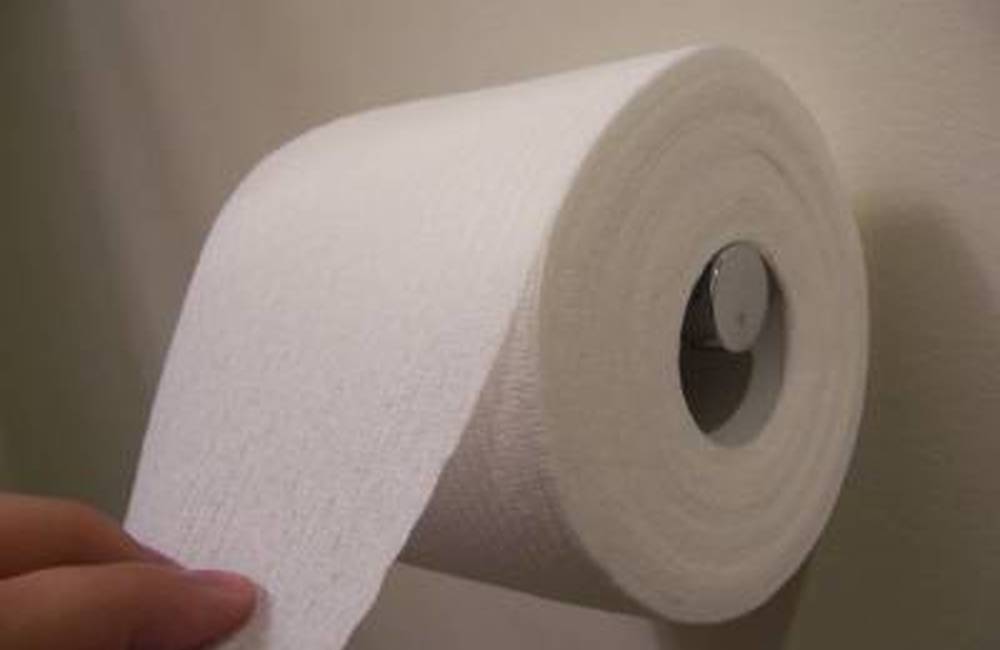 Foto: Problém s toaletným papierom sa týka len chlapčenských záchodov, opakovane došlo k plytvaniu