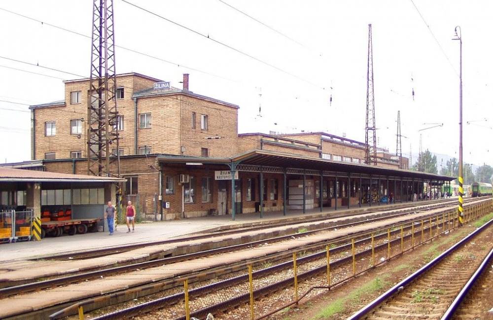 Foto: Pri Varíne opäť stoja vlaky, meškanie je už viac ako 30 minút