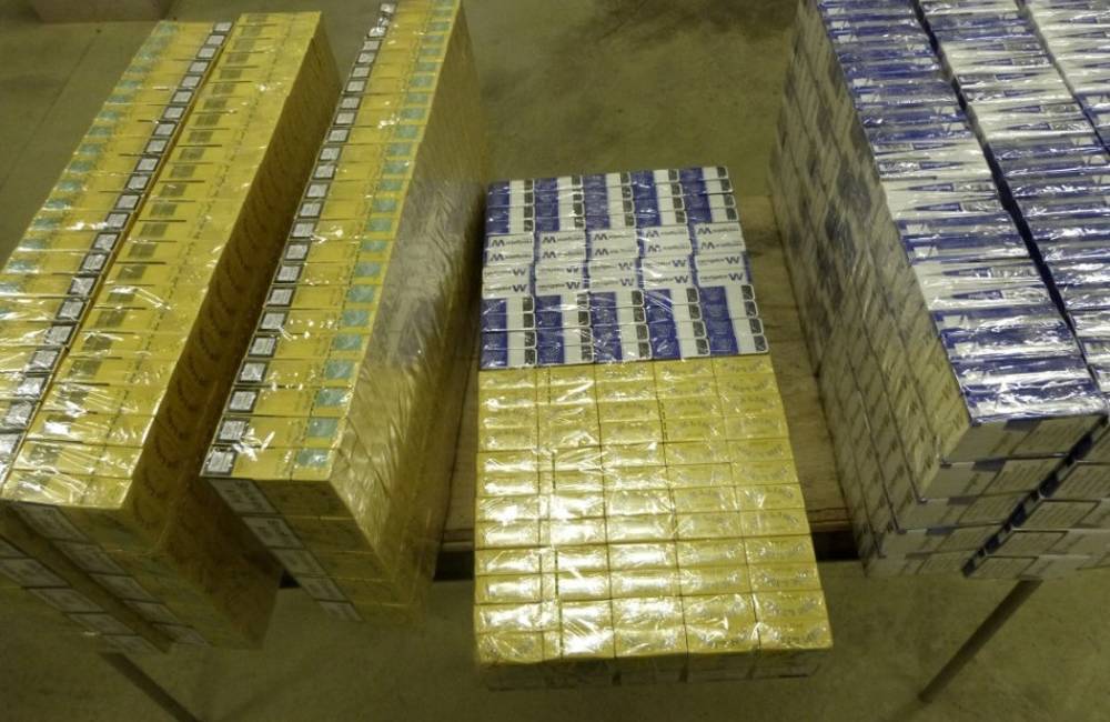 Foto: V zásielkach z Ruska a Bieloruska prišlo na poštu do Žiliny 5 000 kusov nelegálnych cigariet