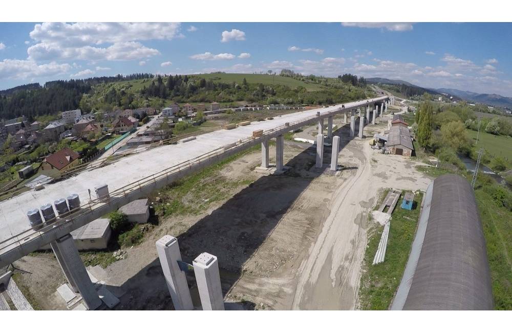 Foto: Aktuálne zábery zo stavby diaľnice pri Lietavskej Lúčke