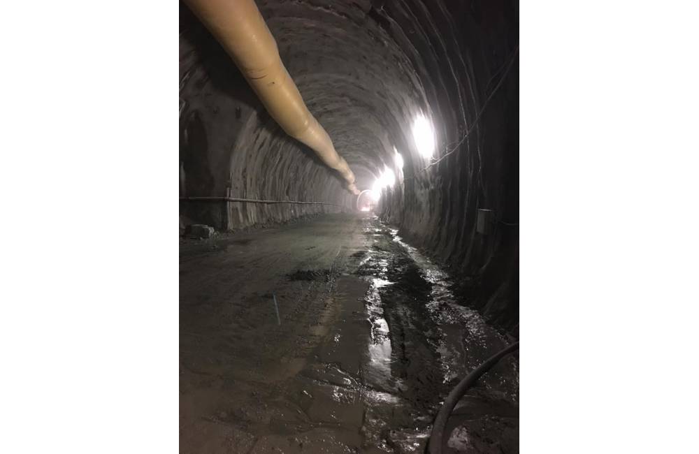 Foto: Na tuneli Višňové sú prerazené už 4 kilometre, práce idú podľa harmonogramu
