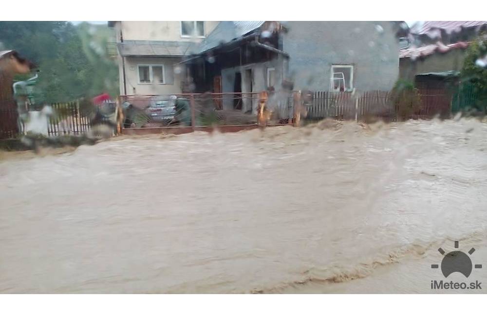 Foto: V Žiline prevažne pekné počasie, v Dolnom Kubíne záplavy z búrok
