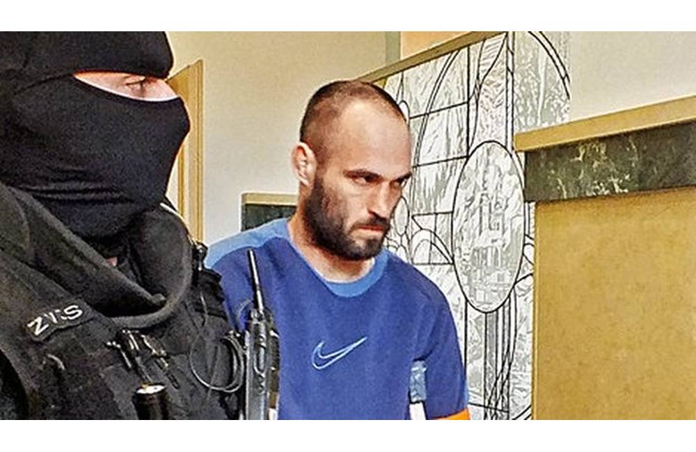 Foto: Okresný súd v Žiline odložil rozsudok v prípade expolicajta Antošku, ktorý spôsobil prestrelku
