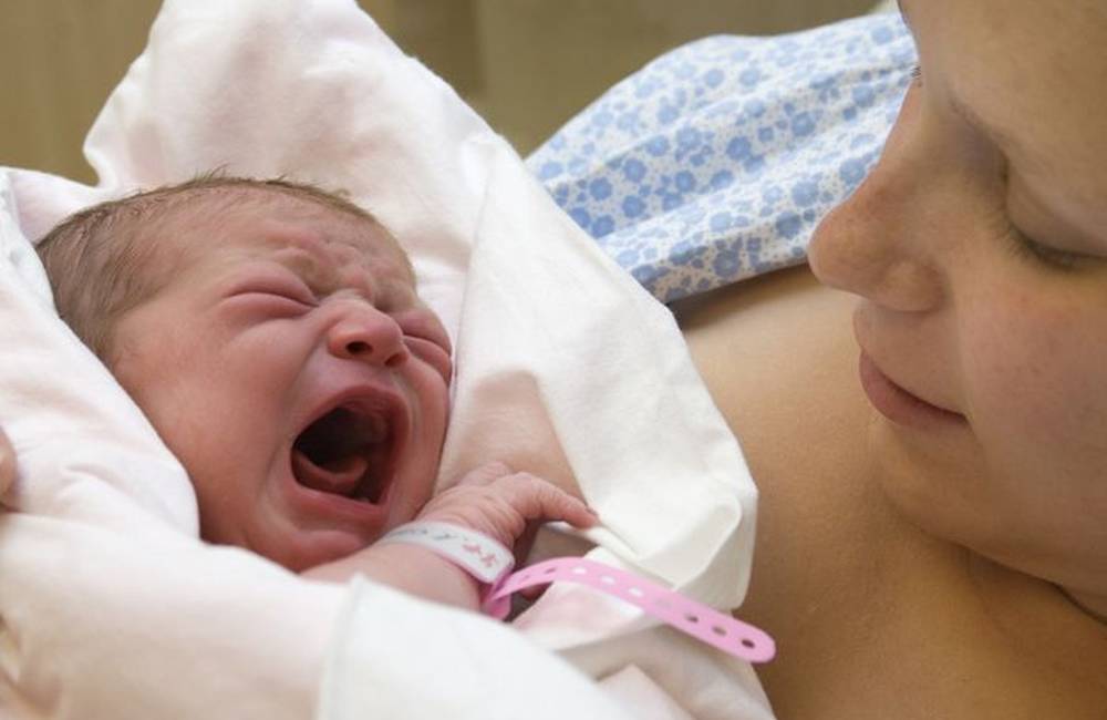 Foto: Mesačne rodí v Žiline 110 mamičiek, prípravu však absolvuje iba pätina