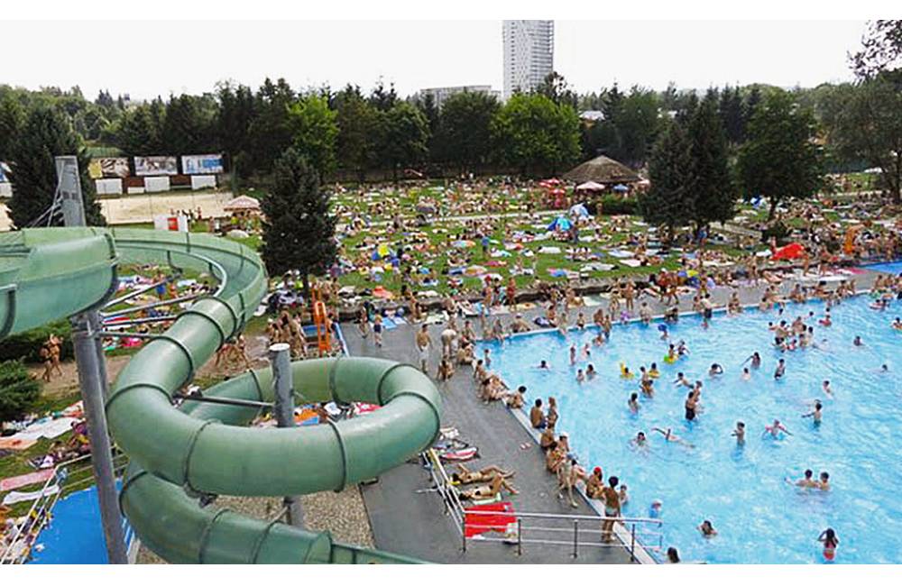 Foto: Vonkajšie letné bazény na žilinskej plavárni budú otvorené posledný týždeň