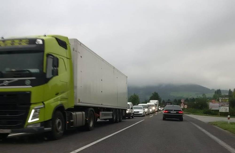Foto: Aká je dopravná situácia v Žiline? Počkáte si v kolónach na všetkých vjazdoch do mesta