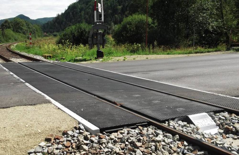Foto: V pondelok a utorok bude v obci Kľače uzavretá cesta pre opravu železničného priecestia