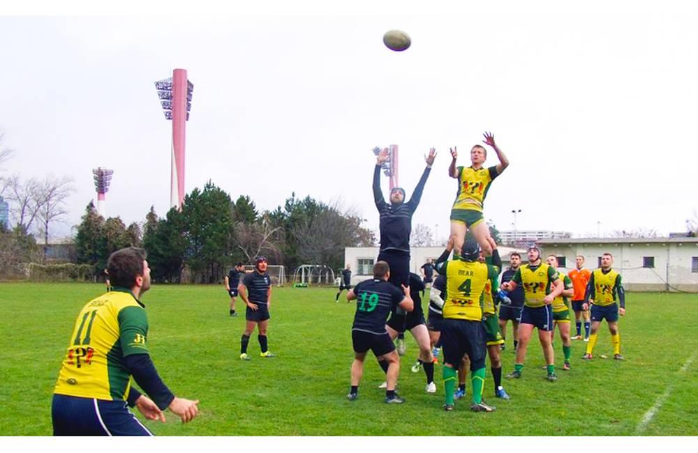 Foto: Žilinskí rugbisti z Žilina Bears rugby clubu prezimujú na prvom mieste