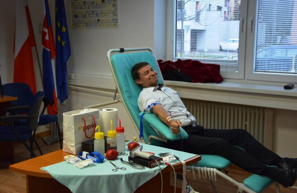 Foto: Zamestnanci úradu ŽSK darovali už viac ako 100 litrov krvi
