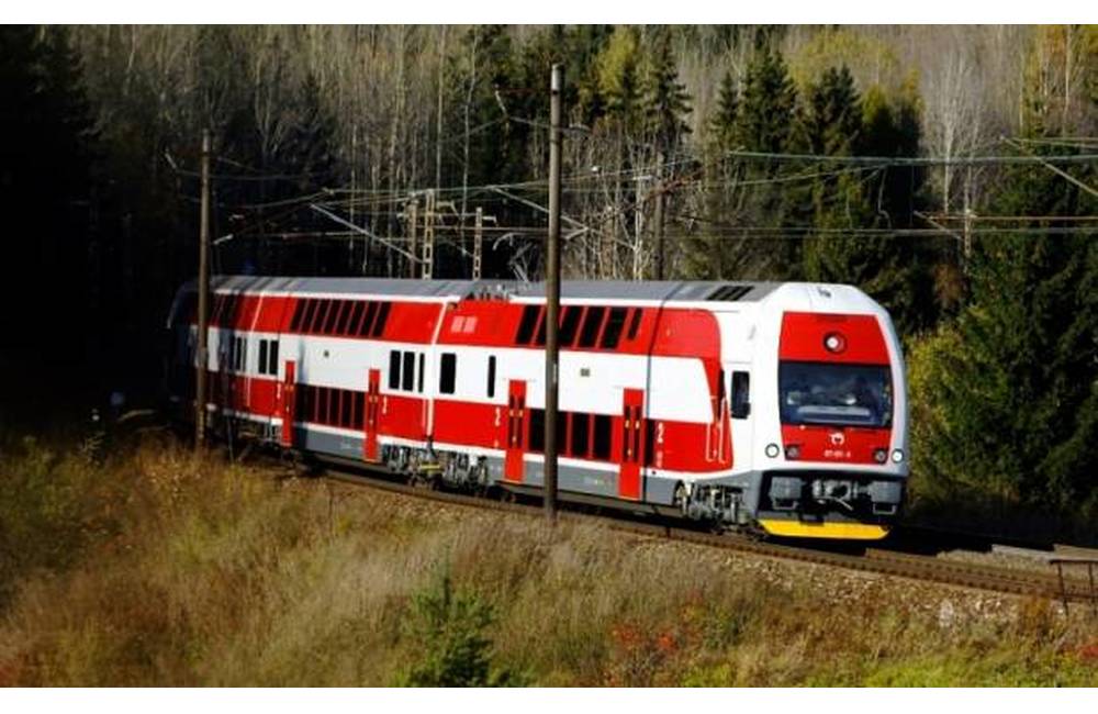 Foto: Železničiari budú brúsiť koľajnice na trati Lietavská Lúčka - Rajec, 19. decembra platí výluka