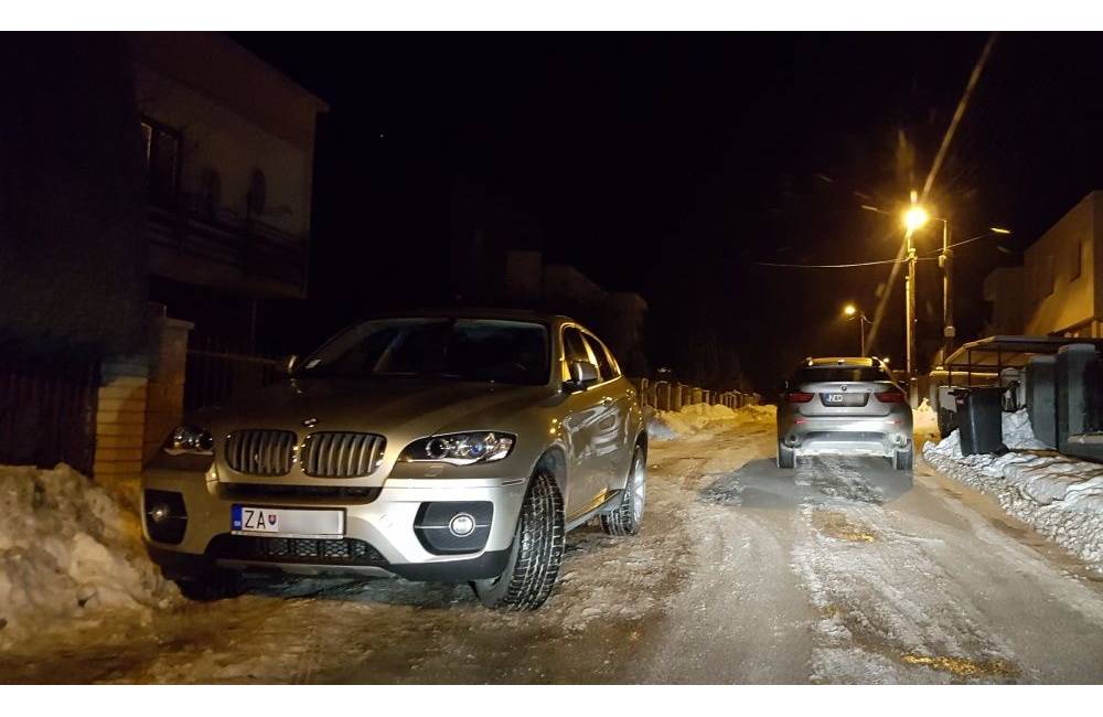Foto: Na niektorých uliciach v Trnovom hrozí zavedenie jednosmeriek, dôvodom je arogantné parkovanie