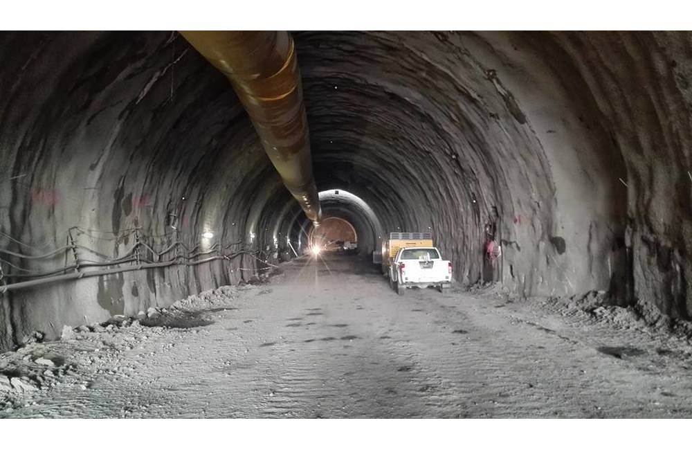 Foto: Spoločnosť DÚHA, ktorá stavia tunel Višňové, vstúpila do konkurzného konania