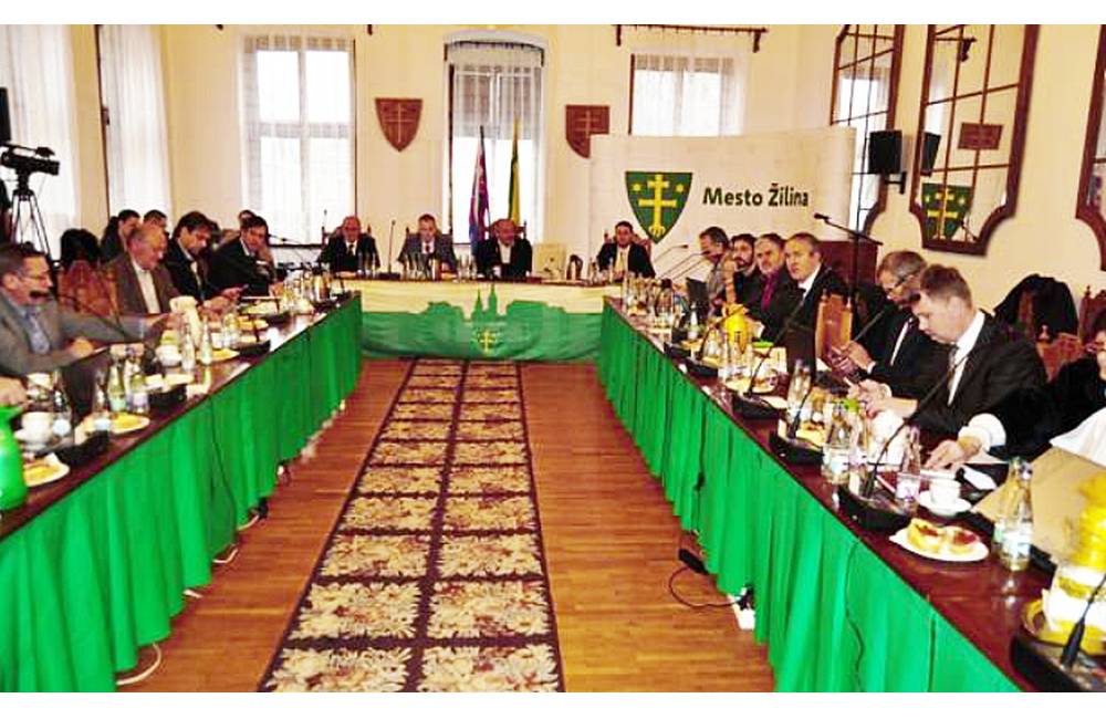 Foto: Poslanci schválili odvolanie Gromu zo Žilina invest-u, podľa primátora je uznesenie nevykonateľné