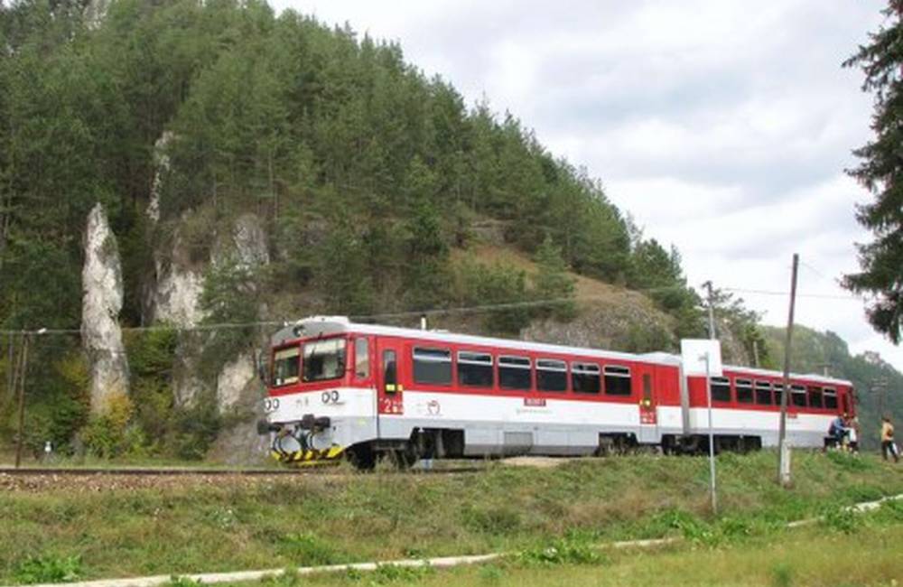 Foto: Na železničnej trati Lietavská Lúčka - Rajec nebudú pre práce dňa 22. a 23. mája premávať vlaky