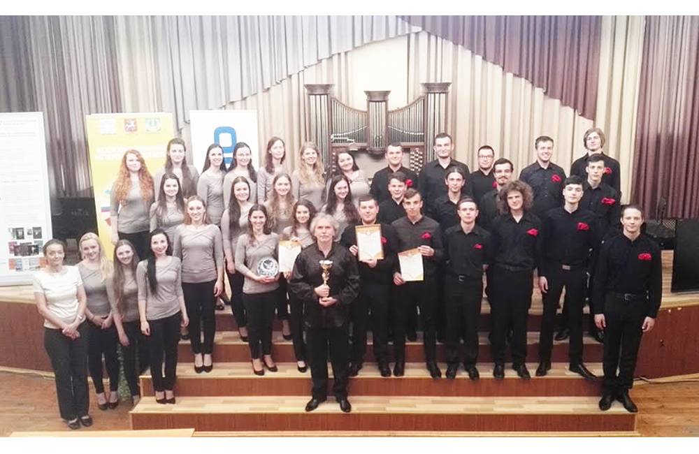 Foto: Stredoškoláci z miešaného zboru žilinského Konzervatória vyhrali v Moskve hlavnú cenu
