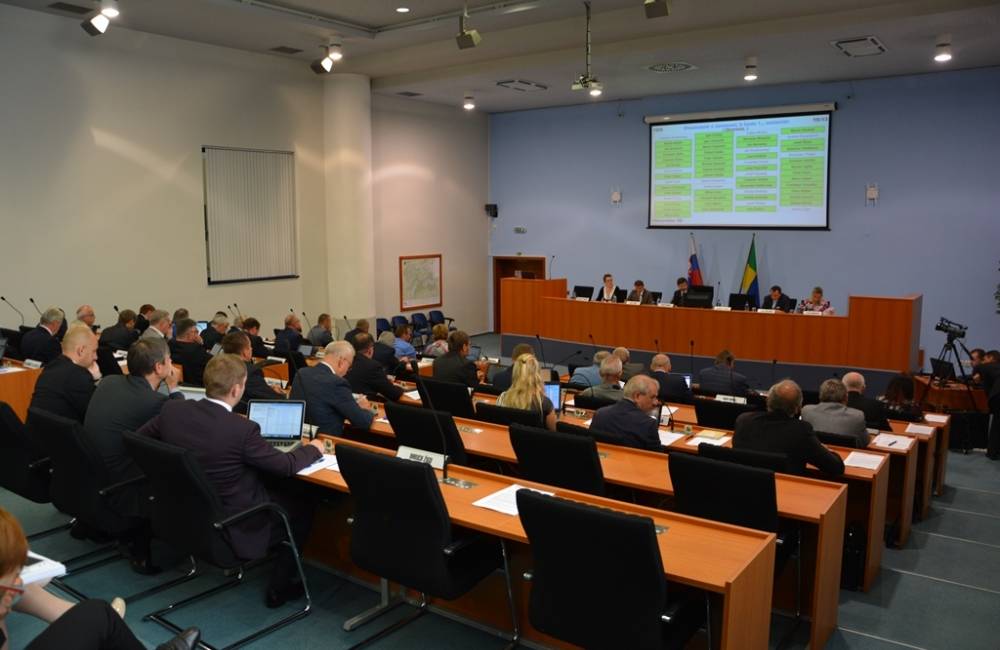 Foto: Poslanci ŽSK navýšili rozpočet o 11 miliónov eur, investuje sa do zdravotníctva, dopravy aj školstva