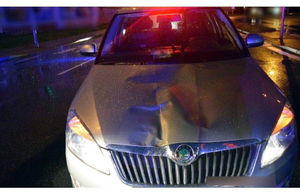 Dnes ráno došlo v Liptovskom Mikuláši k zrážke vozidla s chodkyňou, 80-ročná pani zraneniam podľahla