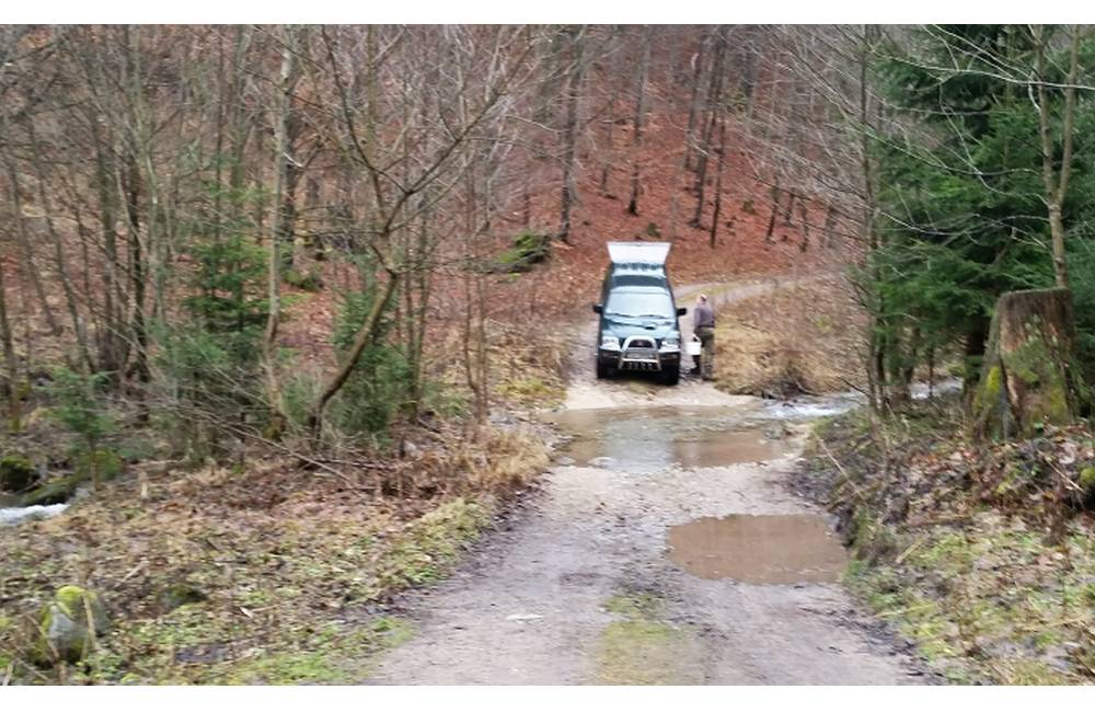 Umývanie automobilu v Turianskej doline preverila Slovenská inšpekcia životného prostredia
