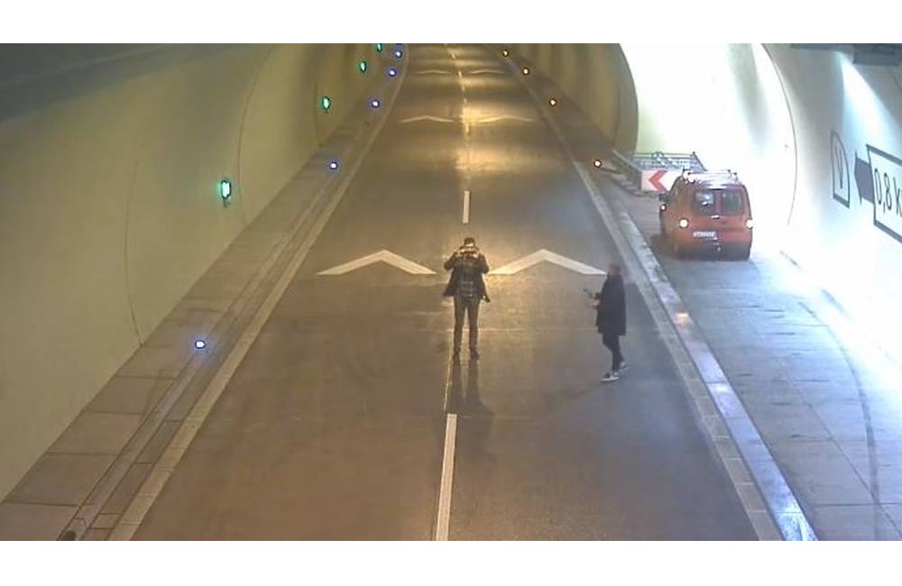 VIDEO: Nerobte si selfie v diaľničných tuneloch, môžete prísť o život