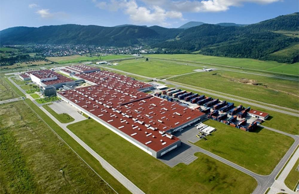 Po odmietnutí ponuky odbormi osloví Kia Motors Slovakia s ponukou priamo zamestnancov