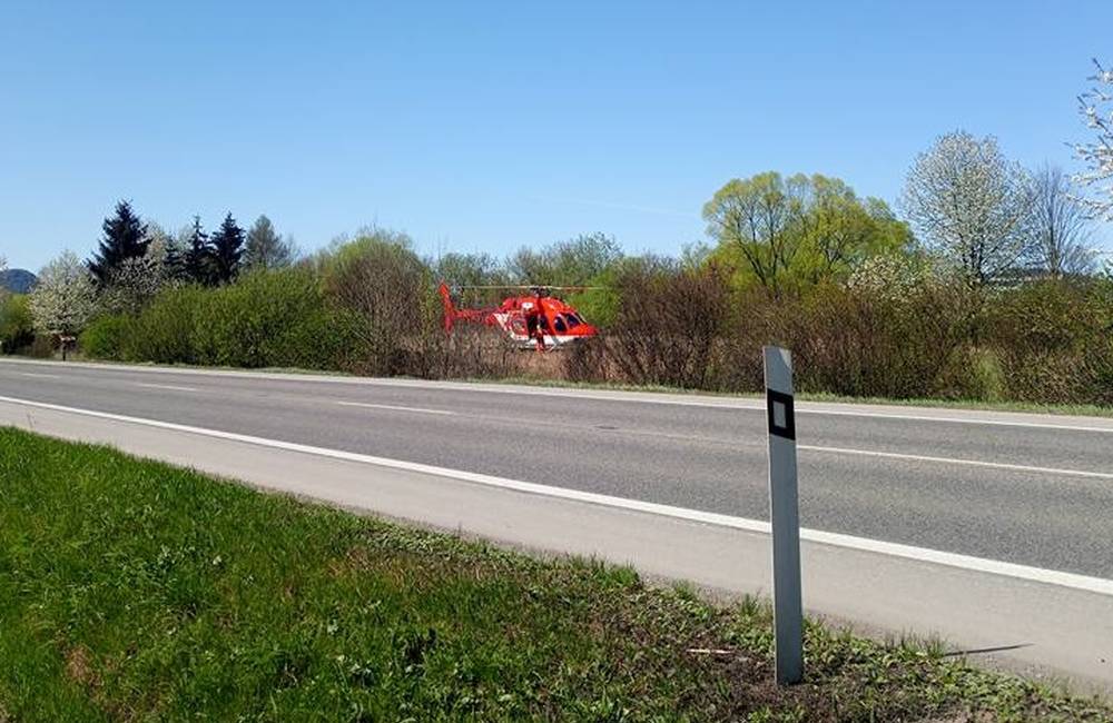 AKTUÁLNE: Pri Kysuckom Novom Meste došlo k čelnej zrážke dvoch áut, zasahuje vrtuľník