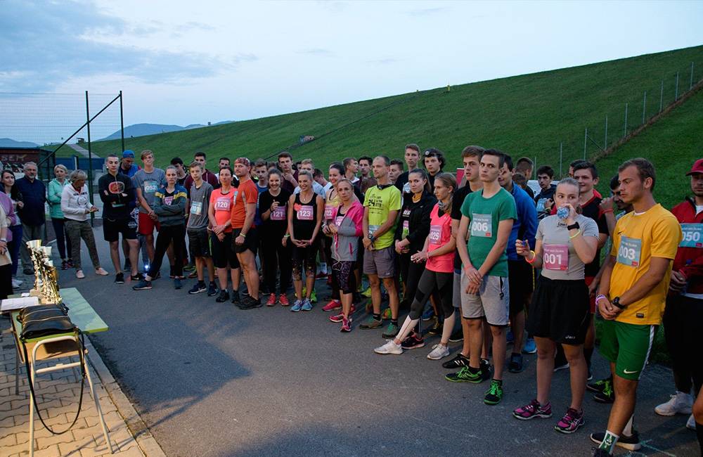 Nočného behu na Vodnom diele Žilina sa zúčastnilo až 122 účastníkov, zapojili sa žiaci zo 16 škôl