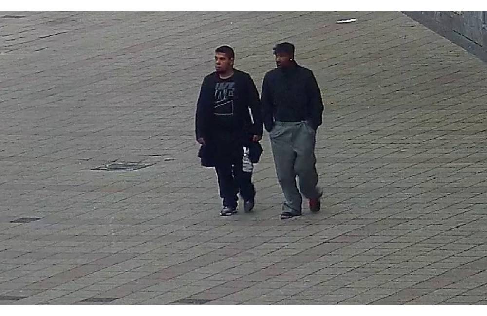 Polícia pátra po dvoch mužoch, ktorí sa vlámali do mäsiarstva v Ružomberku