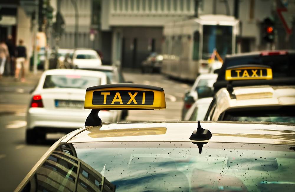 Estónska obdoba Uberu sa chystá do Žiliny, Taxify robí nábor vodičov