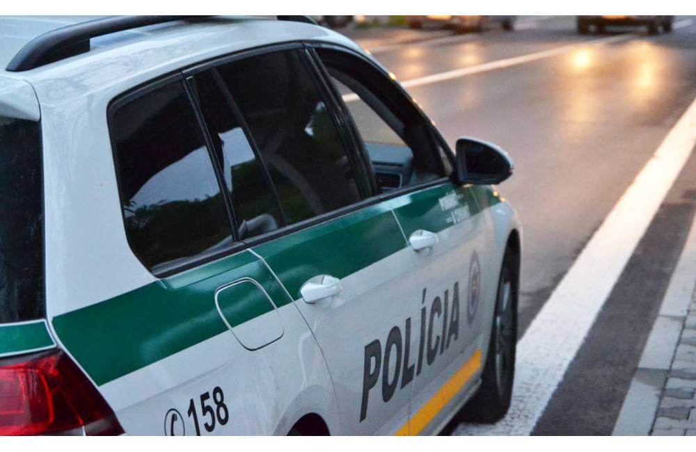  Mladíka, ktorý v Tepličke nad Váhom napadol v podnapitom stave 56-ročného muža, už zadržala polícia
