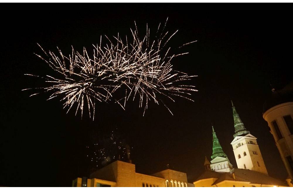 Novoročný ohňostroj v Žiline bude odpálený opäť 1. januára o 18:00 hod. zo strechy divadla