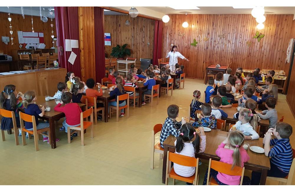 Predškoláci v Žiline dostávajú dotáciu na obedy, rodičia hradia doplatok na réžiu