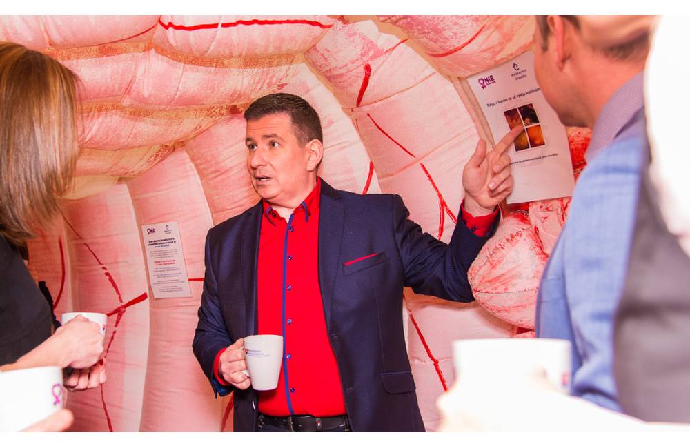Foto: Do Žiliny zavíta obrovská maketa hrubého čreva, kampaň Črevotour upozorňuje na prevenciu rakoviny