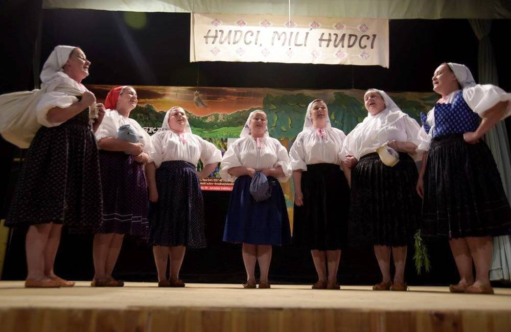 Foto: FOTO: Prvá májová nedeľa v Súľove – Hradnej už tradične patrila folklóru - Hudci, milí hudci 2019