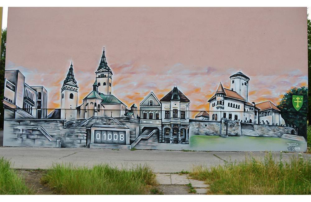 FOTO: Ďalší street-art na Vlčincoch v Žiline je dokončený, vyobrazuje centrum a Budatínsky hrad