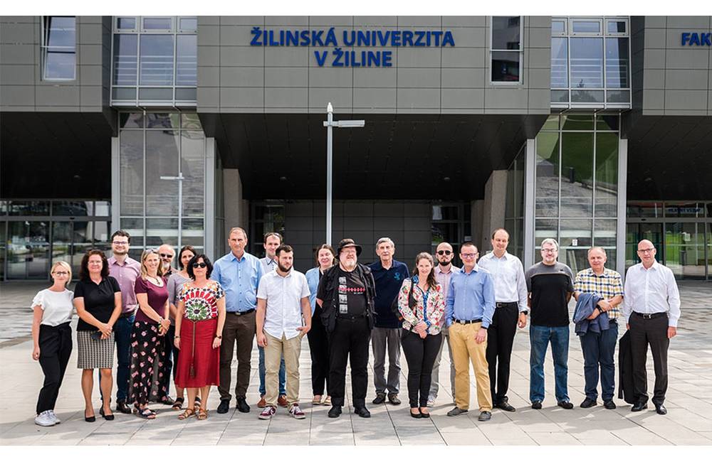 Na pôde UNIZA sa uskutočnilo záverečné stretnutie projektu TeamSoc21, zapojených je 12 univerzít