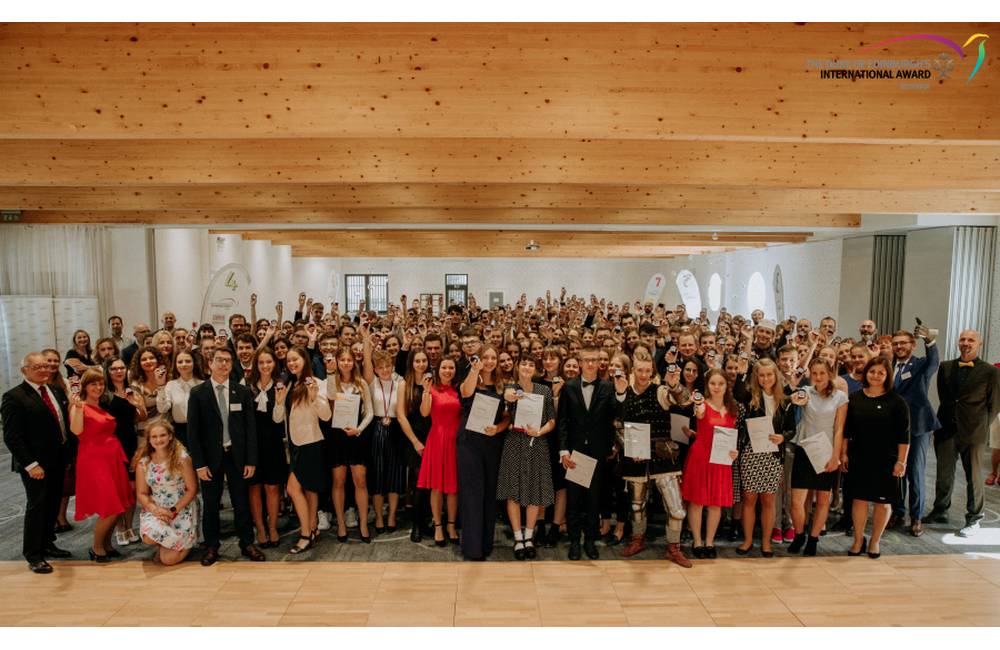 Foto: V Gbeľanoch slávnostne udelili cenu vojvodu z Edinburghu aj desiatkám študentov zo Žilinského kraja