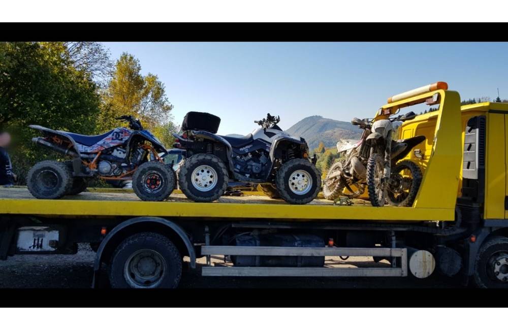 Kriminálna polícia zaistila ďalšie 4 motorové vozidlá, ktoré jazdili po Národnom parku Malá Fatra